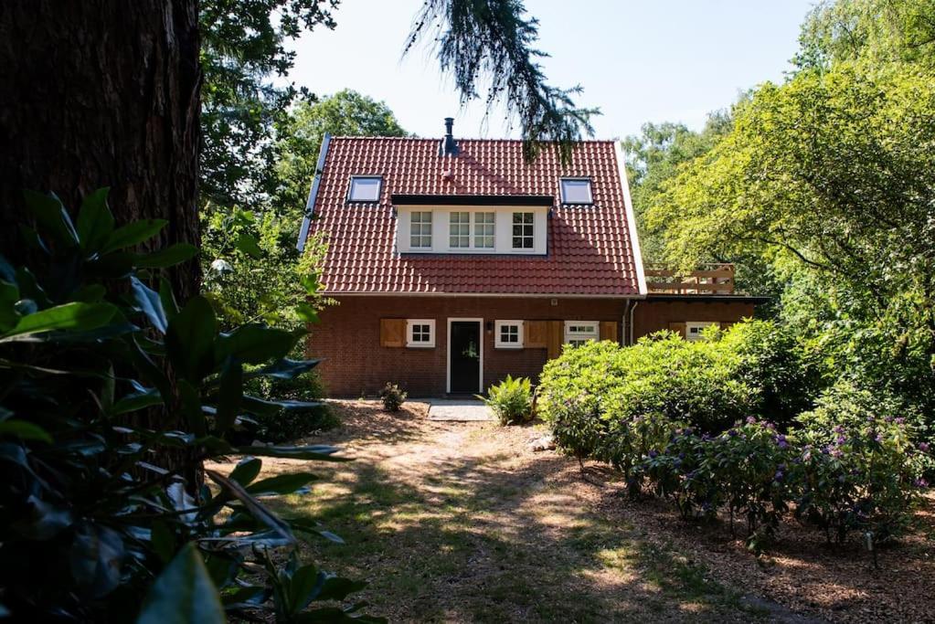 Fantastisch Familiehuis Met Grote Tuin I Bosrijk Лунтерен Екстер'єр фото